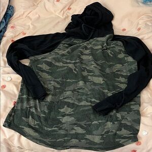 Hollister Black and Green Camo Hoodie